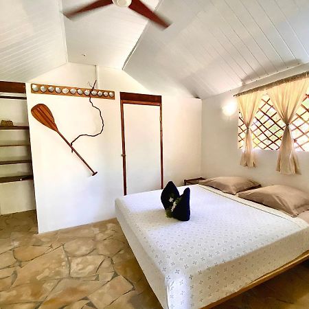 Poe Guesthouse Rangiroa Eksteriør billede