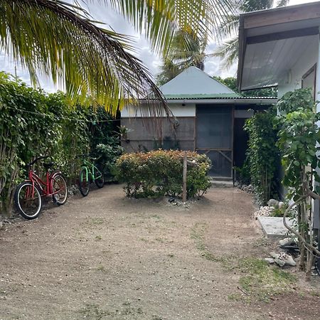 Poe Guesthouse Rangiroa Eksteriør billede